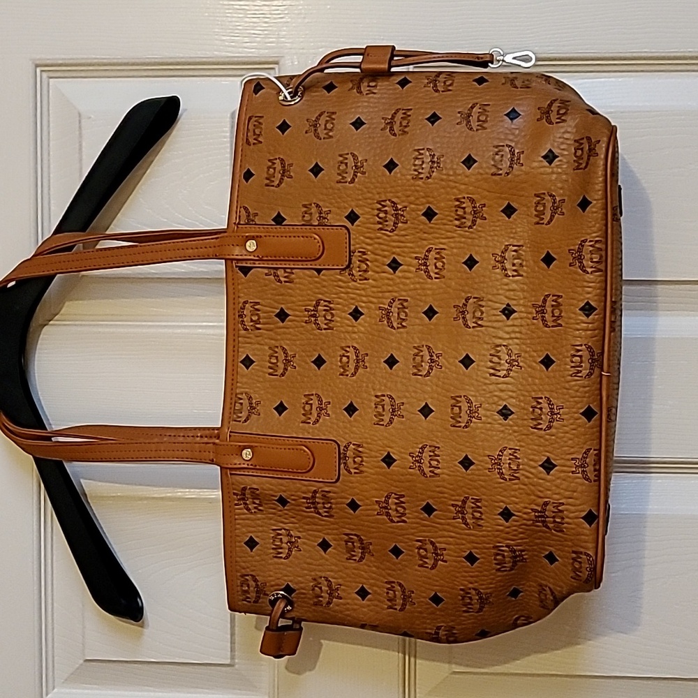 MCM Reverible Liz   bag